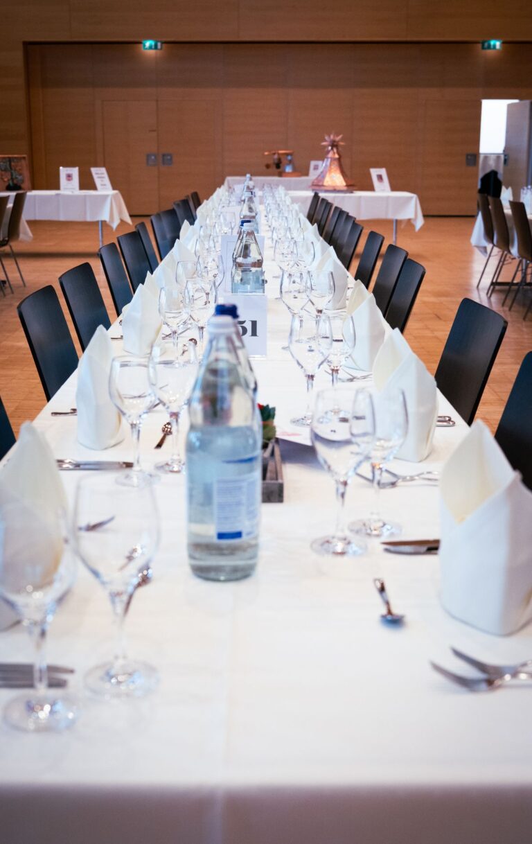 saal tafel detail bed04645 stadtsaal wil